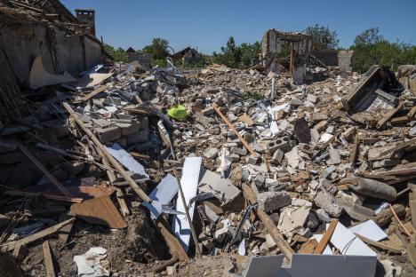 Destruction of a building after shelling.