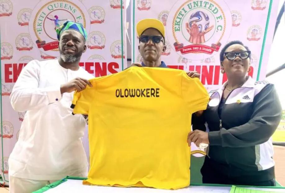 BREAKING: Shooting Stars coach Olowokere slumps, dies during training
