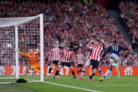 Casemiro of Manchester United scoring a goal.