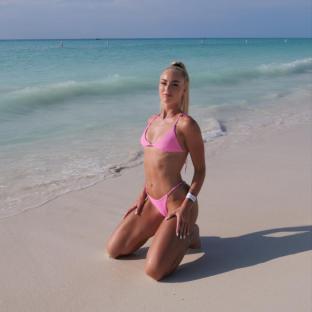 Glamorous footballer Alisha Lehmann sends fans wild in bikini snaps as they say Ill be there in five , https://www.instagram.com/p/CyQ9IuEtIqD/?img_index=2