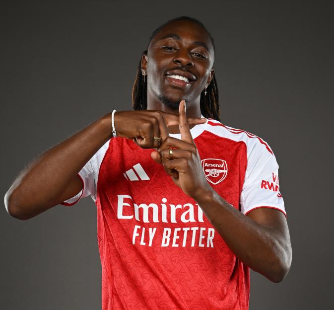 Eberechi Eze in Arsenal jersey.