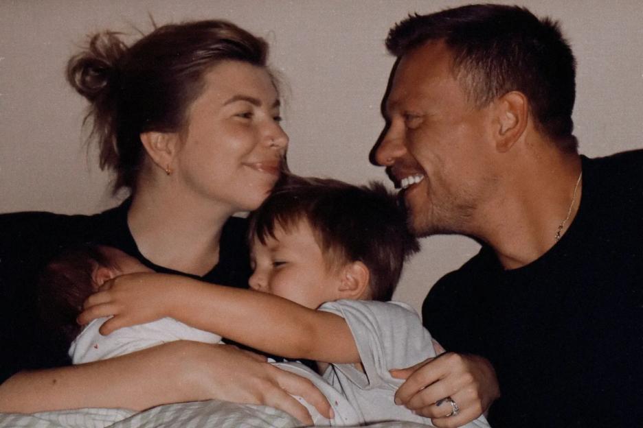 Olivia Bowen shares adorable new photo of newborn Siena after welcoming baby girl