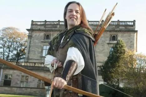 Nottingham’s official Robin Hood who played legendary outlaw for three decades and was married to Maid Marian dies