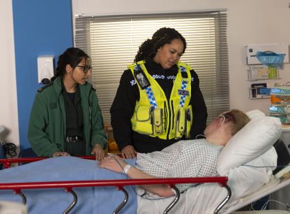 FROM ITV CORONATION STREET PROMO RELEASE Embargo: 21.00 Monday 12th May CRAIG’S FINAL FIGHT A shock new Coronation Street promo shows a battered and bloodied Craig (Colson Smith) laid unconscious on the cobbles after a vicious attack. As DS Swain’s (Vicky Myers) emotional voiceover asks us “If we knew today was our last day on earth, what would we do differently