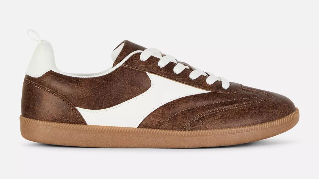 Brown gum sole low-top trainers.