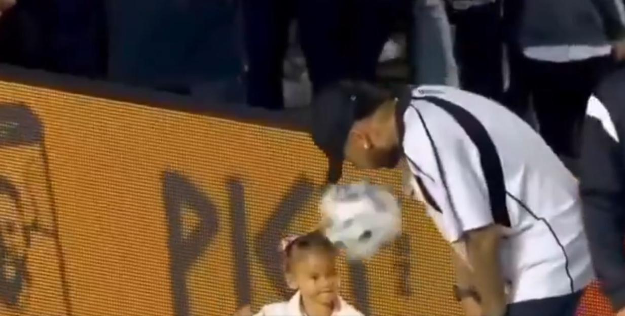 Mavie Neymar's daughter hit in head