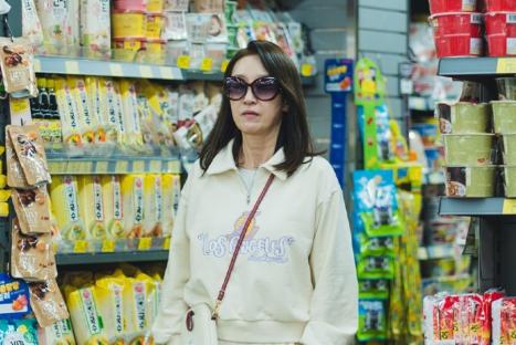 Nam Ki Ae Is An Insider Who Knows All The Neighborhood Gossip In “Salon De Holmes”