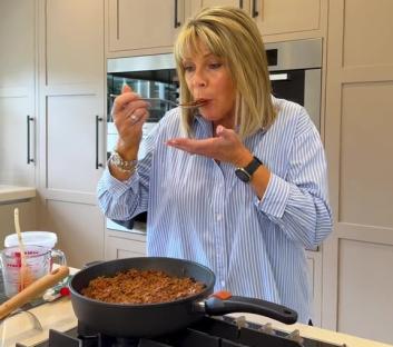 Ruth Langsford tasting spaghetti bolognese.