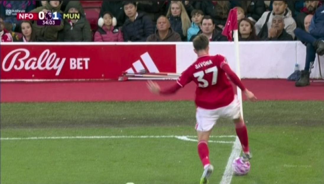 Man Utd Sparks Controversy as Nottingham Forest Rages Over Ref's 'Guess' on Controversial Goal