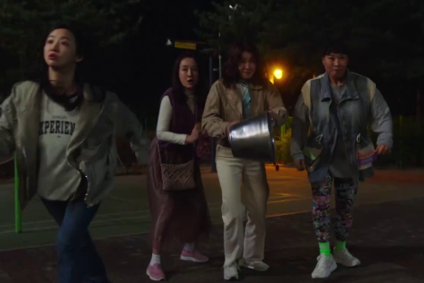 Watch: Lee Si Young, Jung Young Joo, Dasom, And Nam Ki Ae Team Up To Bust Neighborhood Villains In New “Salon De Holmes” Teaser