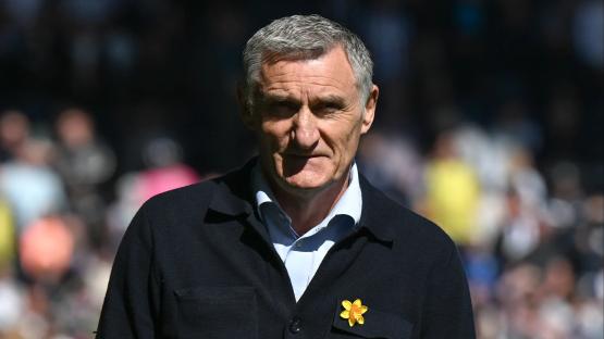 ‘My kids feared I was going to die, I could see their fear ‘ – Premier League icon Tony Mowbray on his cancer battle