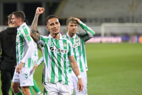 Antony of Real Betis Balompie celebrates a victory.
