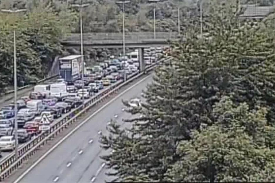 Warning to 1,000s of Oasis fans as ‘serious’ crash shuts busy motorway in BOTH directions