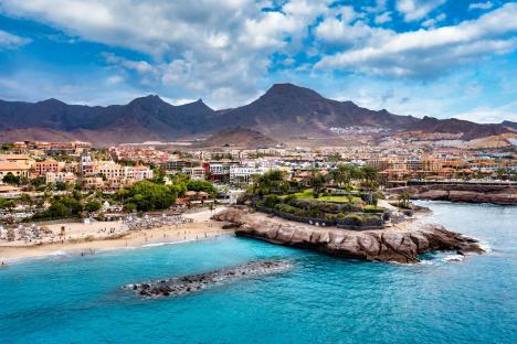 Horror as two ‘rotting’ corpses with ‘violent injuries’ found in Tenerife holiday flat after neighbours reported smell