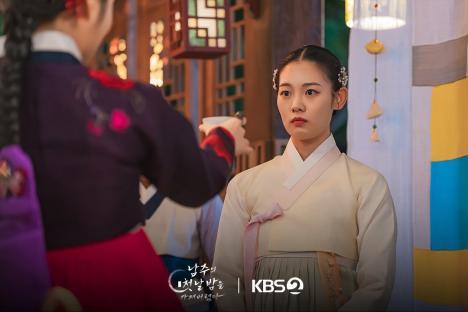 Kwon Han Sol Is A Romance Novel's Original Lead Who Gets Sidelined In “The First Night With The Duke”; 4
