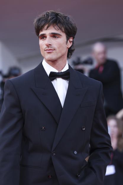 Jacob Elordi at the Frankenstein red carpet.