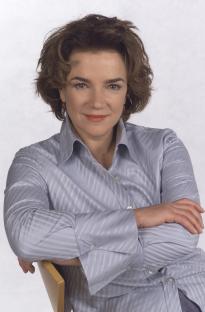 Headshot of Janet Andrewartha.