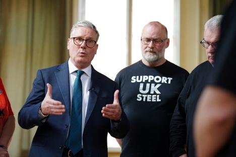 Prime Minister Keir Starmer speaking to British Steel workers.