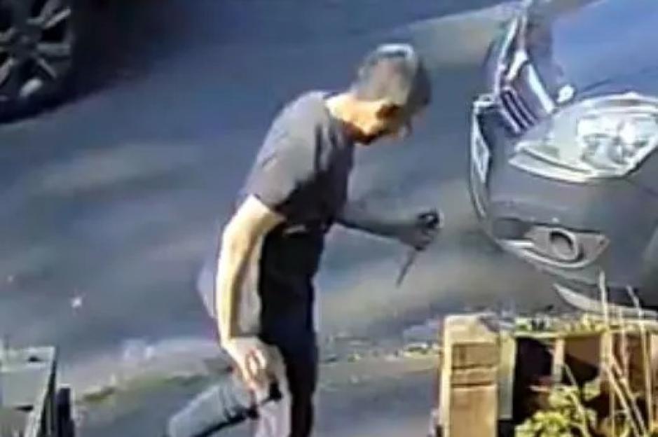 Hunt for dangerous ‘knifeman’ on the loose after serious attack as cops warn public ‘do NOT approach’