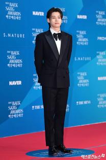 Stars Grace The Red Carpet At 61st Baeksang Arts Awards 64