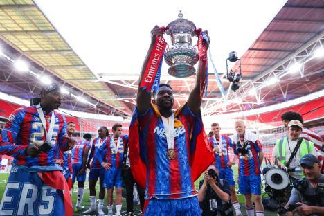 Jefferson Lerma of Crystal Palace lifts the FA Cup trophy.