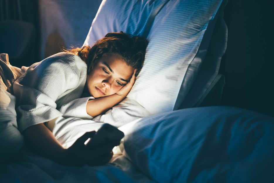 Experts Warn: Social Media Use May Be as Harmful to Mental Health as Drinking and Smoking