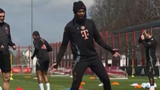 ‘What colour is that?’ – Michael Olise struggles in Bayern Munich training thanks to language barrier