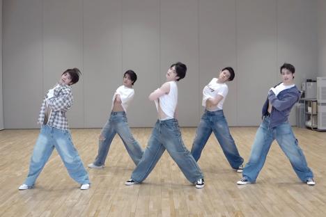 Watch: TXT Captivates In Dance Practice Video For “Love Language”