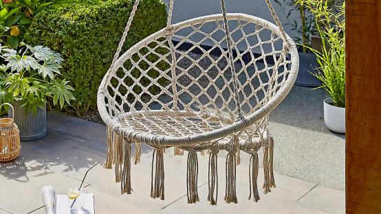 Garden owners are falling head over heels for ‘stylish’ and ‘fabulous’ £35 swing chair from Dunelm