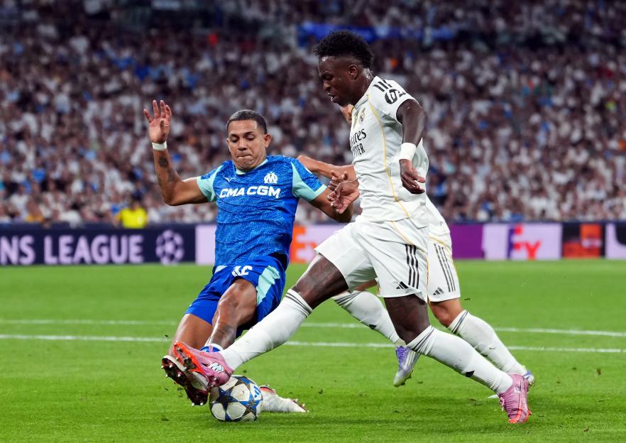 ‘Worst decision I’ve ever seen’ – Real Madrid awarded controversial penalty leaving Jamie Carragher stunned