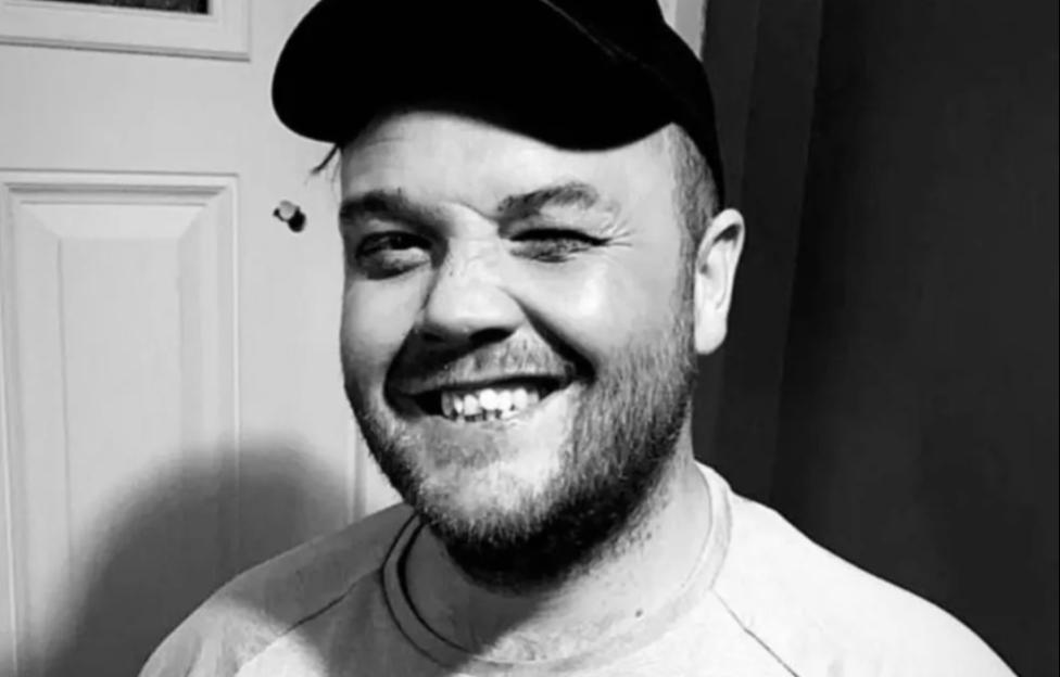 Dad, 38, dies ‘after being bitten by pet spider’ he bought online just weeks earlier