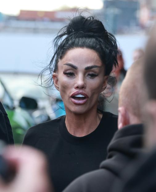 Katie Price Fans Demand Refunds After 'Boring' Show Leaves Them Snoozing