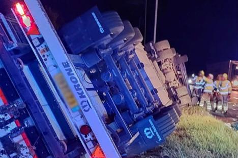 Major A-road closed after huge lorry crashes & overturns – as drivers face long delays