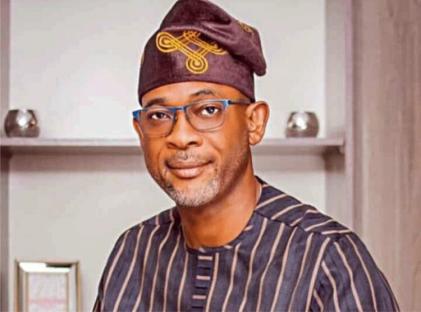 Lagos ALGON chairman, Kolade Alabi collapses during APC meeting