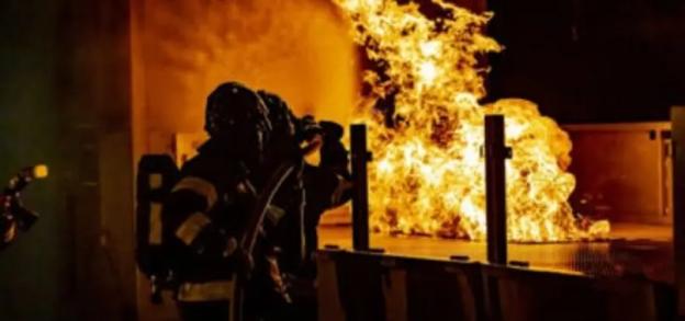 BREAKING: Fire engulf hotel in Delta, destroy properties