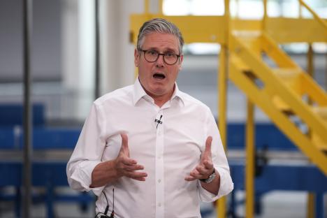 Prime Minister Keir Starmer speaking to workers.
