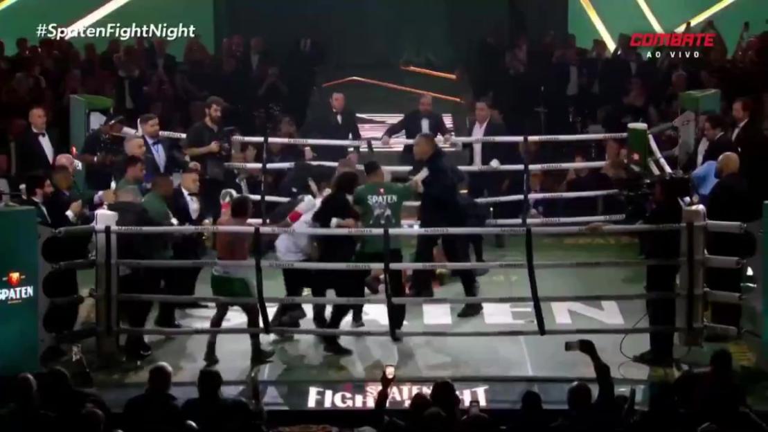 Wanderlei Silva just got knocked out COLD in a brawl after his boxing match., https://x.com/ChampRDS/status/1972141562801832149