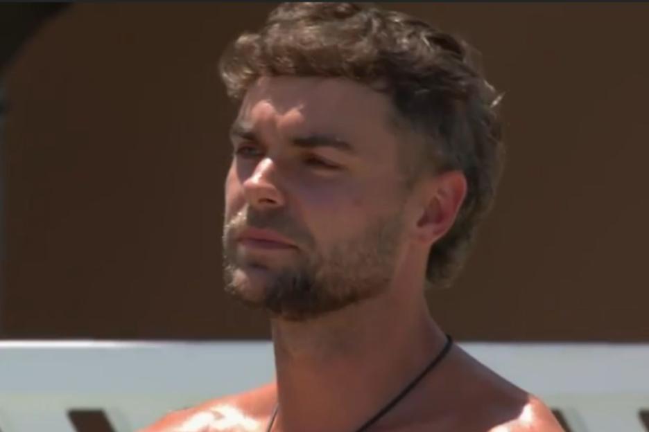 Love Island’s Harry makes huge cheating confession about Casa Amor ex Emma – as they come face-to-face in the villa