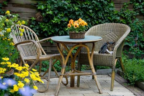 The 1p hack you must do this weekend if you want garden furniture to be rust and streak-free for spring