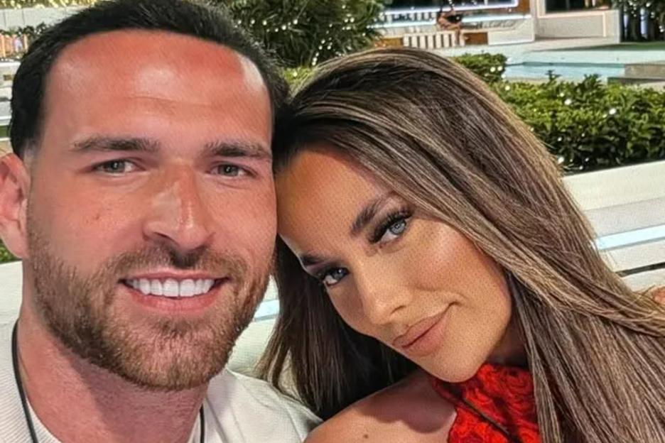 Love Island’s Harriett shares big hint ex Ronnie Vint wants her back after they split AGAIN