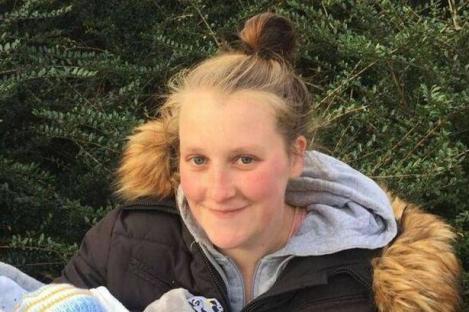 Pregnant mum, 29, and unborn baby die on bedroom floor weeks before she was due to give birth, inquest hears