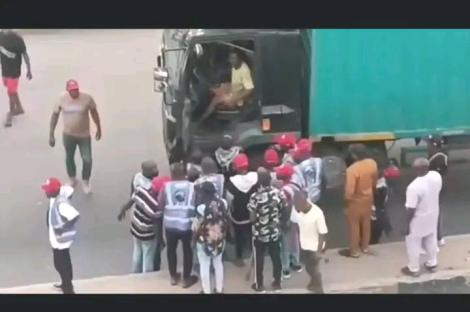 Abia Task Force owns up, as personnel pull down truck driver from wheel