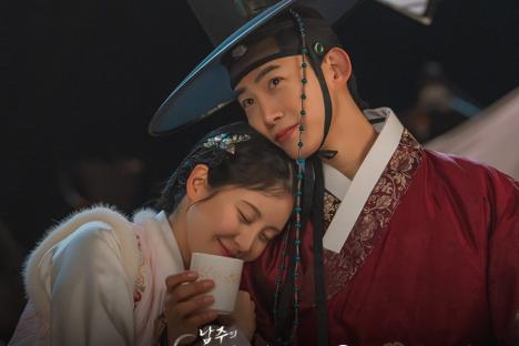 Seohyun And Taecyeon Show Off Adorable Chemistry Behind The Scenes Of “The First Night With The Duke”