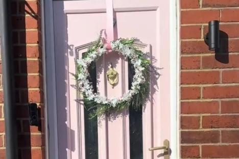 I didn’t want to fork out hundreds for a new front door but a 99p Shein buy & a lick of paint worked wonders