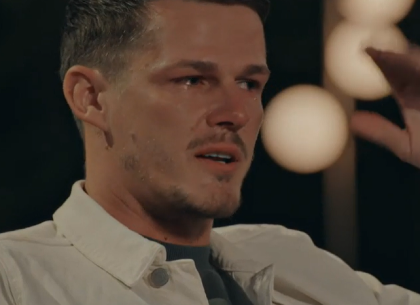 Steven from MAFS looks distraught, with tears on his face, wearing a light-colored jacket.