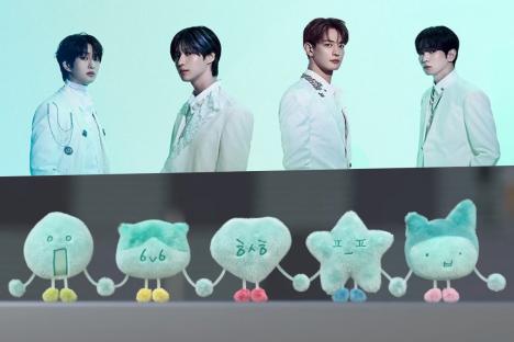 Watch: SHINee Pays Homage To Jonghyun With Trailer And Album Design For New Single “Poet | Artist”