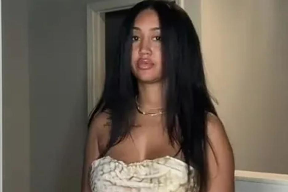 I ordered a pearl dress for a birthday photoshoot – it’s so bad, people joke and say I was ‘sent the PDF version’
