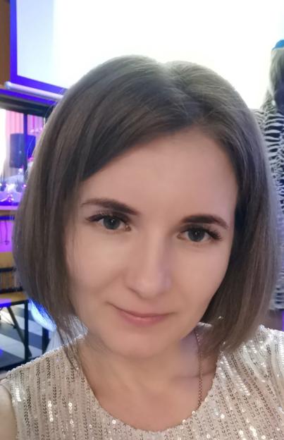 Photo of Tatiana Obzhorina, a sales assistant from Kasli.