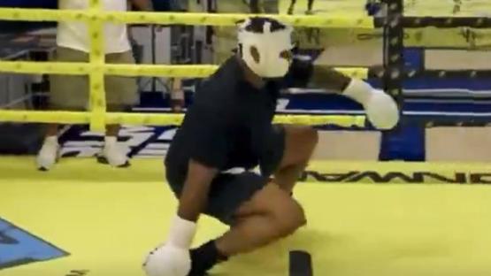 Shocking moment Jake Paul drops 20 STONE heavyweight as fans say he would ‘end Anthony Joshua’s career’