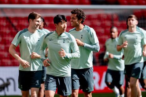 RESTRICTED TO EDITORIAL USE Mandatory Credit: Photo by Giuseppe Maffia/NurPhoto/Shutterstock (15312097x) Son Heung-Min of Tottenham Hotspur during Tottenham Hotspur training session ahead of the UEFA Europa League Final 2025 between Tottenham Hotspur and Manchester United at San Mames Stadium on May 20, 2025 in Bilbao, Spain. Tottenham Hotspur Training Session And Press Conference - UEFA Europa League Final 2025, Bilbao, Spain - 20 May 2025